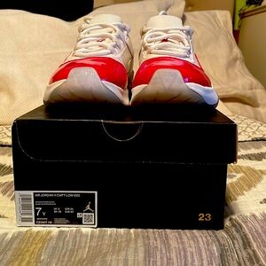 Air Jordan 11 cmft low